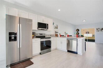 9414 Anita Ave in Englewood, FL - Building Photo - Building Photo