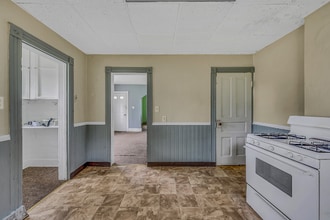 608 S Webster Ave in Scranton, PA - Building Photo - Building Photo