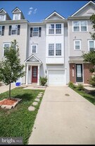 23141 Foxglove Way in California, MD - Building Photo