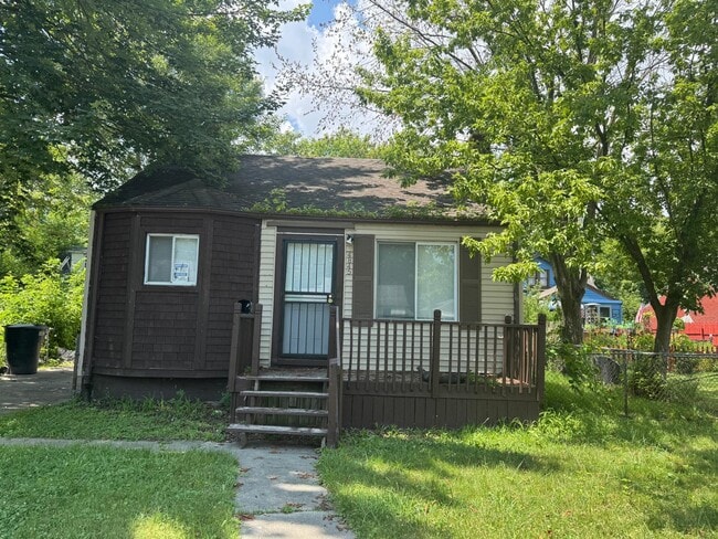 property at 4845 University Pl