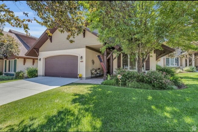 property at 77 W Village Ct