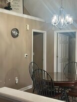 407 Elmhurst Ave in High Point, NC - Building Photo