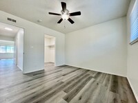 7712 Cypress Dr, Unit D in Huntington Beach, CA - Building Photo - Building Photo