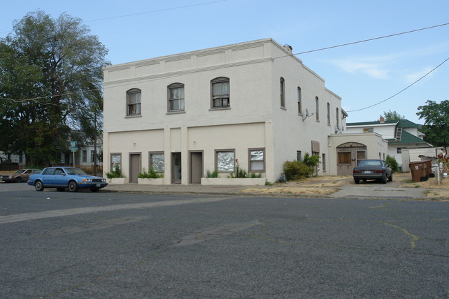 2228 N Astor St in Spokane, WA - Building Photo - Building Photo