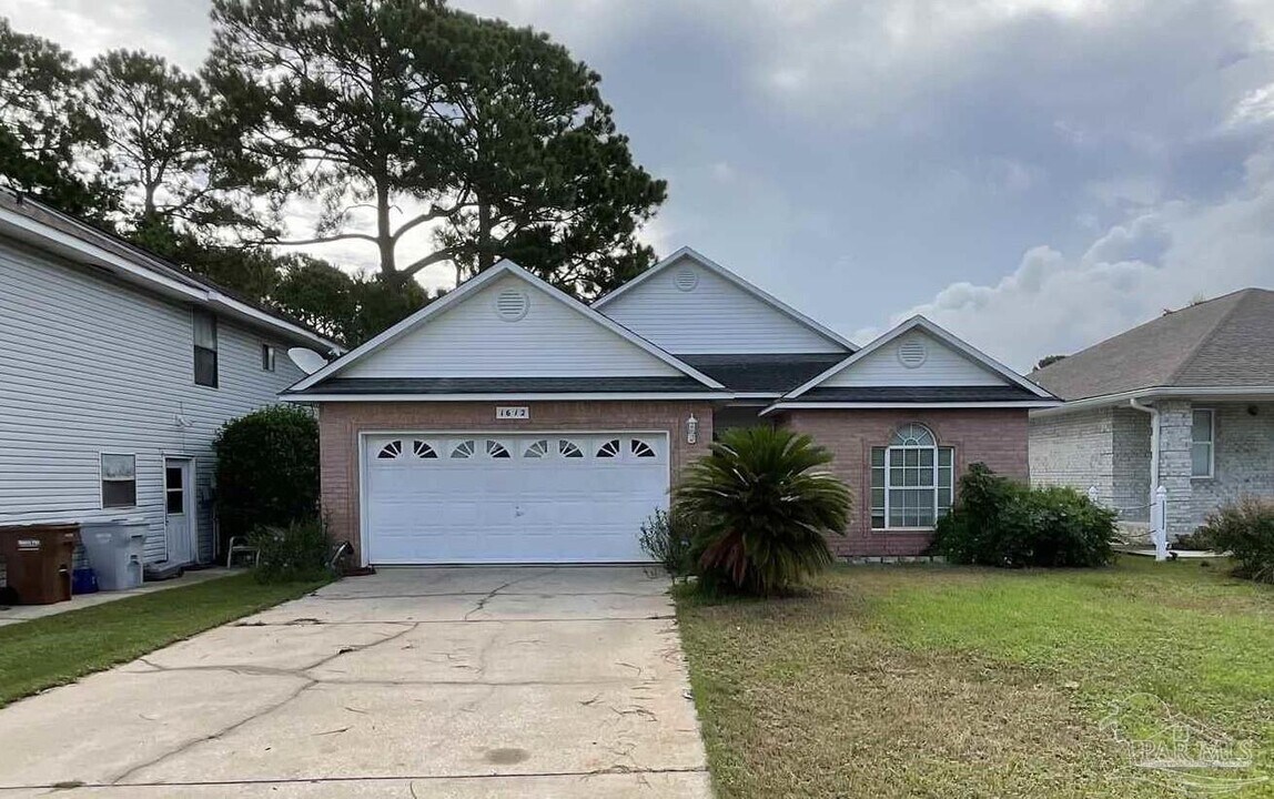 1612 College Pkwy in Gulf Breeze, FL - Building Photo