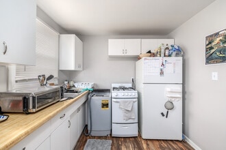 Classic American in Syracuse, NY - Building Photo - Interior Photo