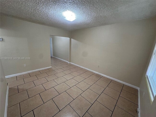 1500 NW 53rd St in Miami, FL - Building Photo - Building Photo