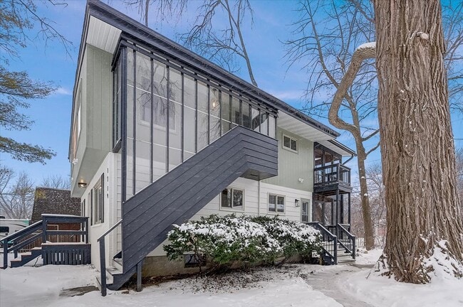 1719 Carver St, Unit 1 in Madison, WI - Building Photo - Building Photo