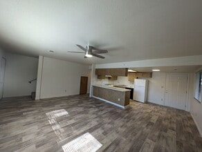 2410 Wilson Ave in Redding, CA - Building Photo - Building Photo