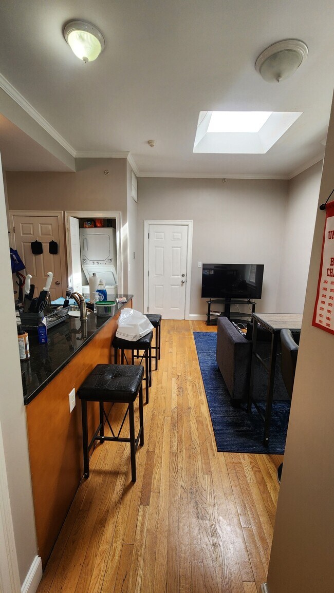 21 Saint Lukes Rd, Unit 8 in Boston, MA - Building Photo - Building Photo