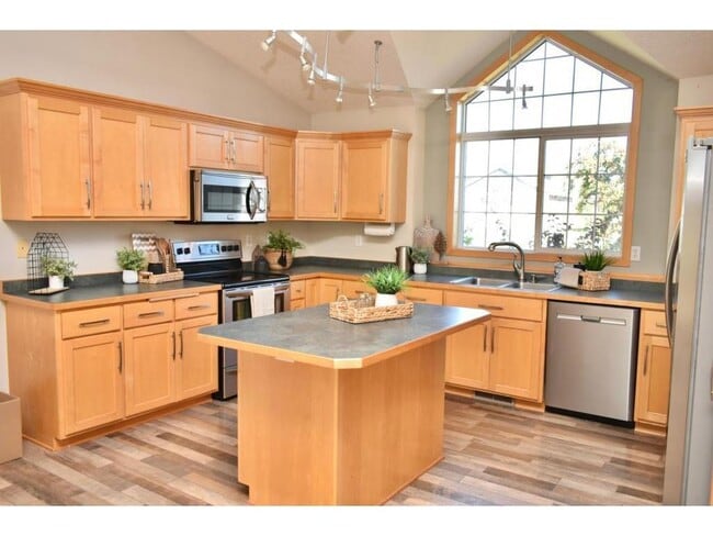 1304 Stone Ridge Rd in Sauk Rapids, MN - Building Photo - Building Photo
