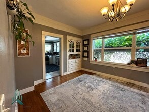 971 NW Sycamore Ave in Corvallis, OR - Foto de edificio - Building Photo