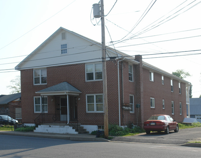 7-11 Orange St in Selinsgrove, PA - Foto de edificio - Building Photo