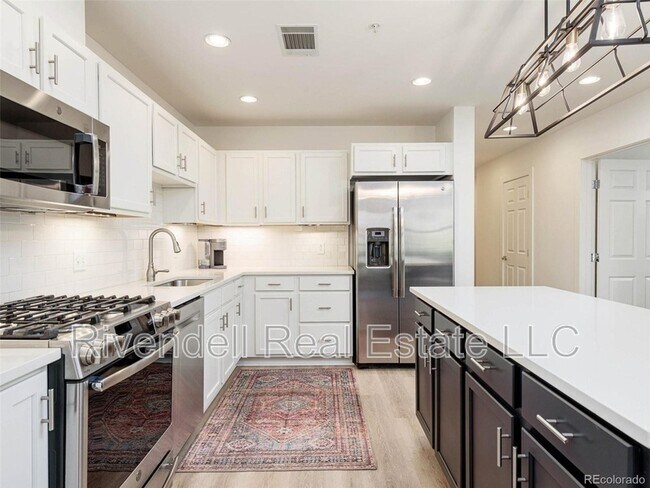 1631 Emerson St in Denver, CO - Building Photo - Building Photo