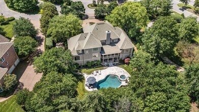 700 Princeton Hills Dr in Brentwood, TN - Foto de edificio - Building Photo