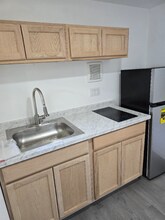 3212 E Henry Ave in Tampa, FL - Building Photo - Building Photo