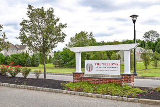 The Willows at Justin Commons in Williamstown, NJ - Building Photo - Building Photo