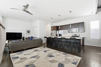 4704 Crawford St in Houston, TX - Building Photo - Building Photo