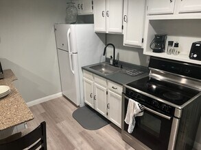 944 Simoron Dr in Ogden, UT - Building Photo - Building Photo