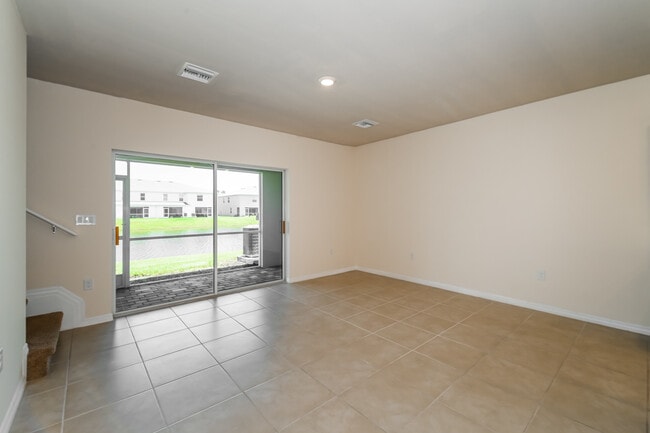 15042 Wildflower Cir in Naples, FL - Building Photo - Building Photo