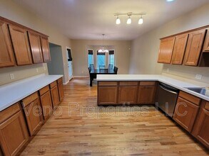 16 Secretariat Ln in Saratoga Springs, NY - Building Photo - Building Photo