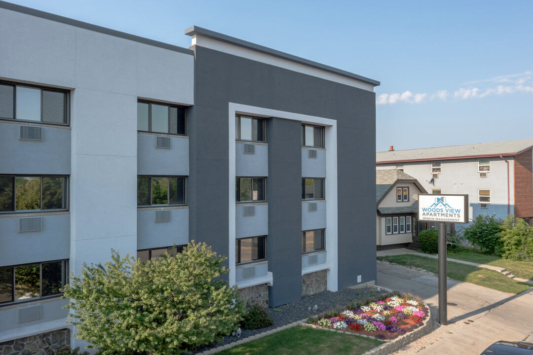 Woods View Apartments in Milwaukee, WI - Foto de edificio