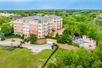 Bella Sera in Lawrence, KS - Building Photo - Building Photo