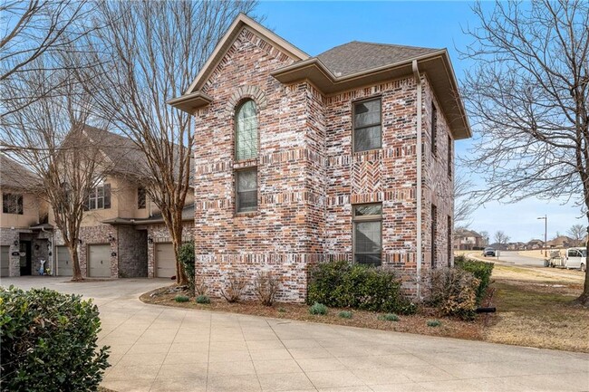 property at 2700 S Everest Ave