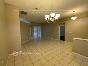 9001 Westbay Blvd in Tampa, FL - Foto de edificio - Building Photo