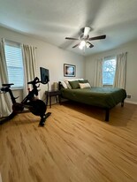 1018 Sir Lancelot Ln in Louisville, KY - Building Photo