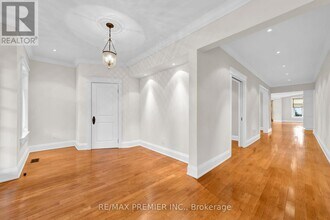 141 Regatta Ave in Richmond Hill, ON - Building Photo - Building Photo