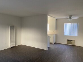 400 N Mentor Ave in Pasadena, CA - Building Photo - Building Photo