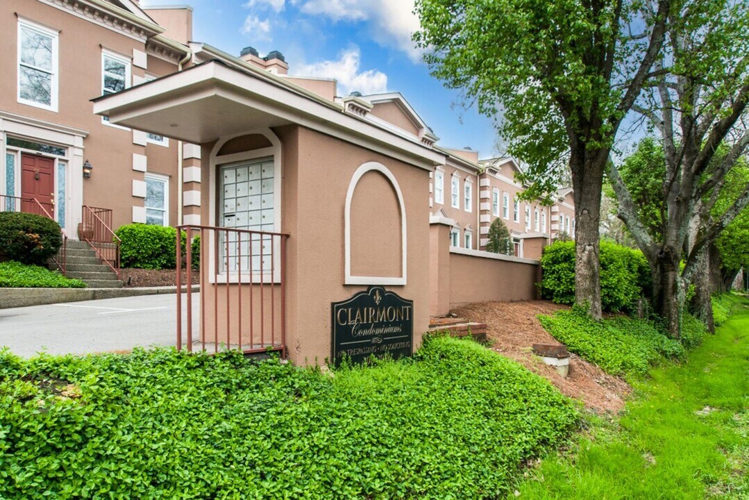 3031 Woodlawn Dr in Nashville, TN - Building Photo