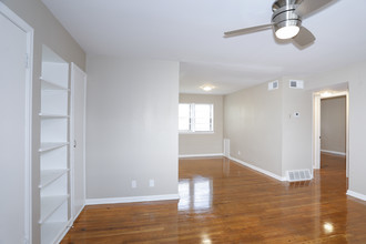 Sandstone Apartments in Wichita, KS - Foto de edificio - Interior Photo