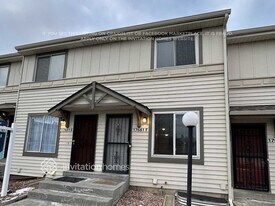 17681 E Loyola Dr in Aurora, CO - Building Photo