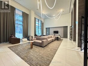 39 Roehampton Ave in Toronto, ON - Building Photo - Building Photo