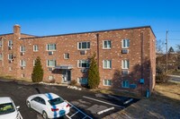 Ridge Court Apartments photo'