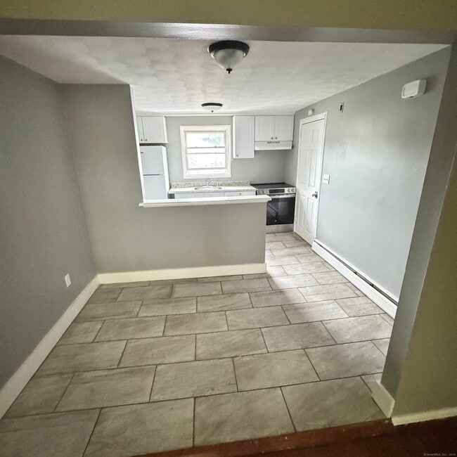 1275 Quinnipiac Ave in New Haven, CT - Building Photo - Building Photo