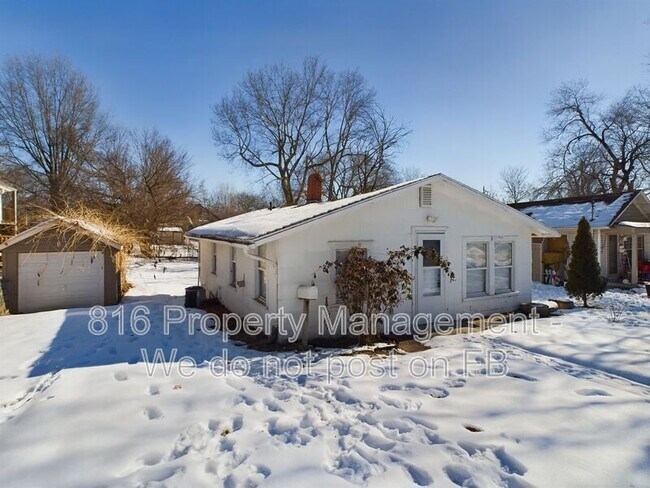 1127 S Hocker Dr in Independence, MO - Building Photo - Building Photo