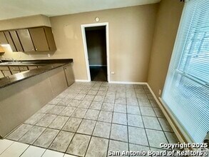 146 Stapleton St in San Antonio, TX - Building Photo - Building Photo