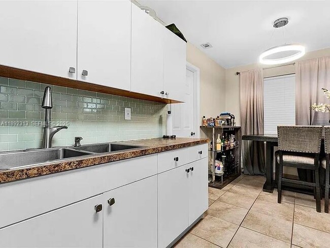 property at 121 NW 7th Ave