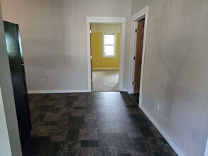 1403 Main St in Eau Claire, WI - Building Photo - Building Photo