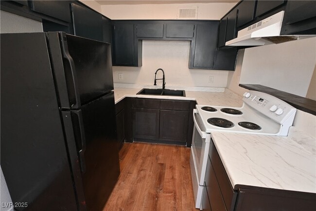 property at 1512 Cobb Ln