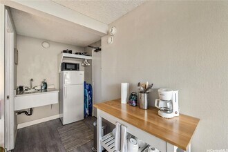 444 Niu St, Unit 1709 in Honolulu, HI - Building Photo - Building Photo