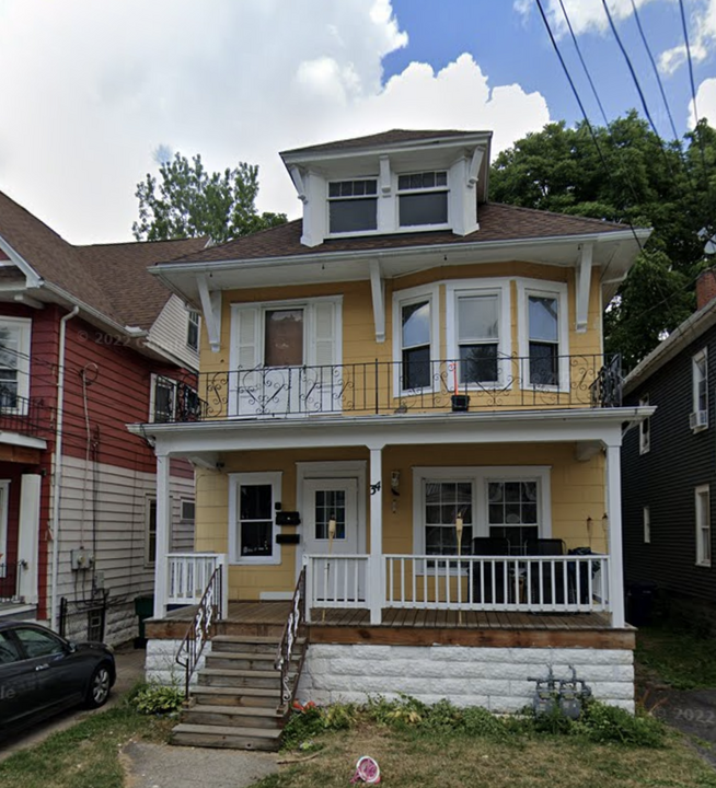 34 Geary St, Unit 2 in Buffalo, NY - Foto de edificio