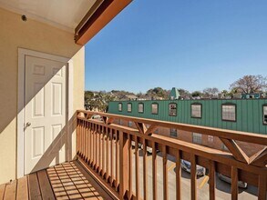 305 E 31st St in Austin, TX - Foto de edificio - Building Photo