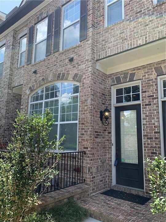 1615 Rivers Edge Trail NE in Atlanta, GA - Building Photo