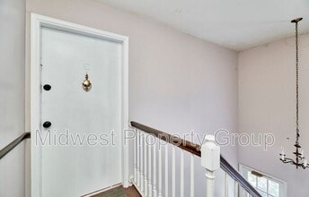 6681 Chesapeake Dr in Florissant, MO - Building Photo - Building Photo