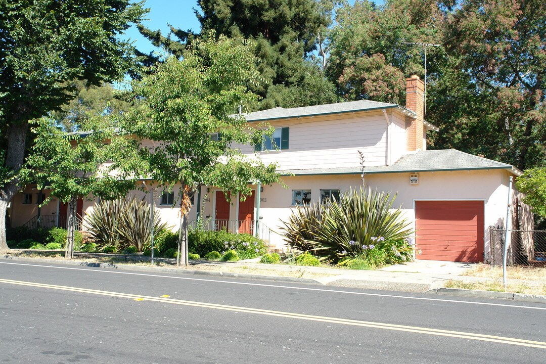 1002-1006 47th St in Emeryville, CA - Building Photo