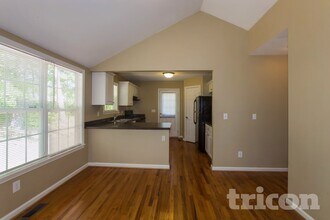 125 St Andrews Pl Dr in Columbia, SC - Foto de edificio - Building Photo